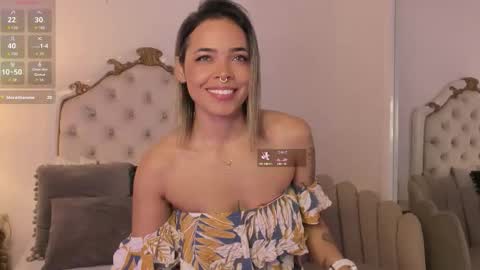 Snapshot of lexa_25_ chatting on October 4, 11:52 am online show from October 4, 11:52 am