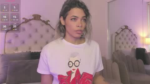 Snapshot of lexa_25_ chatting on October 15, 11:44 am online show from October 15, 11:44 am
