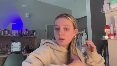 lexisRose online show from February 1, 2:56 pm