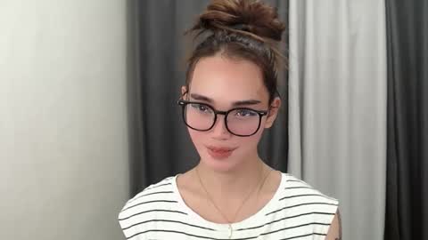 lexibabe_ online show from November 26, 8:22 am