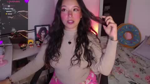 Lexie Thompson   8pm  0000am -5 online show from November 1, 11:15 pm