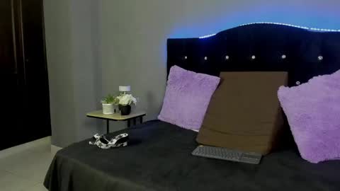 LexSin17 online show from May 15, 10:17 pm