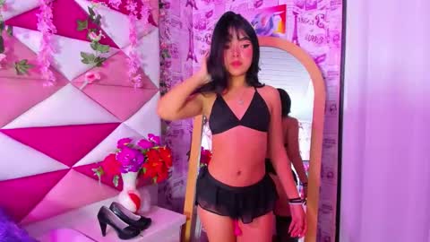 lexy_petite_ online show from May 17, 12:42 am