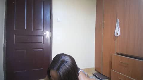 Snapshot of lexy_sky1 chatting on October 31, 9:26 pm Lexy online show from October 31, 9:26 pm