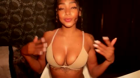 LEXY - Independent account online show from October 15, 11:05 pm