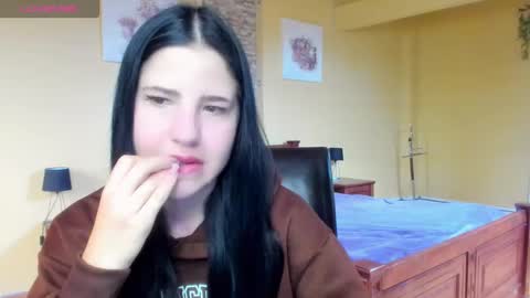 lexyswett online show from November 14, 8:49 am