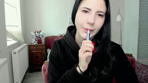 lexyswett online show from January 8, 8:20 am