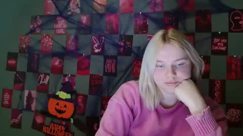 Leyla online show from November 1, 8:13 am