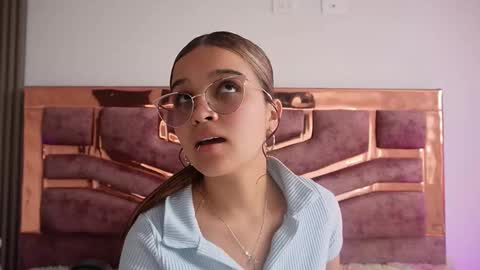 lia_collinsx online show from January 16, 7:01 pm