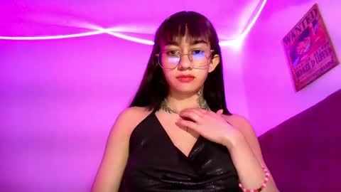 Lia Johnson online show from May 23, 10:28 pm