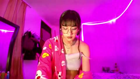 Lia Johnson online show from June 12, 9:03 pm