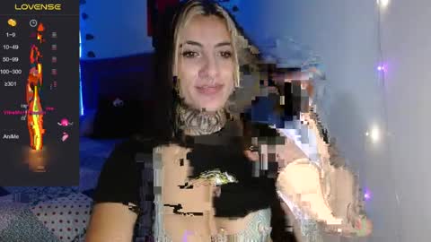 lia spicy   ig online show from April 12, 4:44 pm