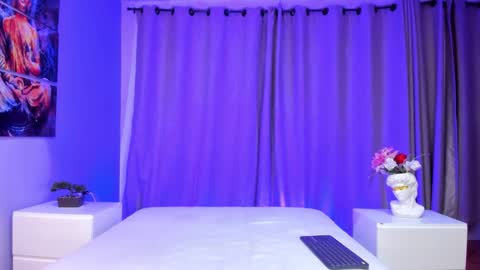 Lia online show from December 19, 4:30 am