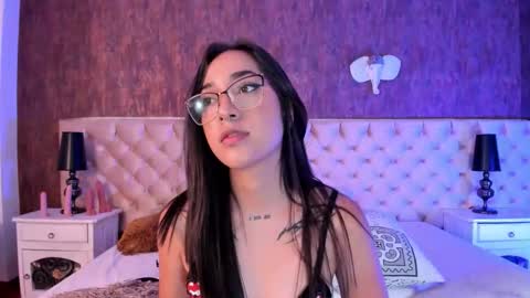 liaa turner  online show from September 17, 10:24 pm