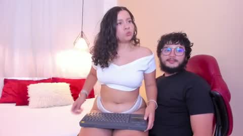 Lia Bell online show from July 20, 5:59 pm