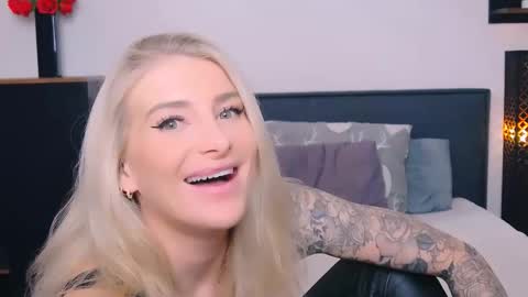 Lia online show from February 24, 1:36 pm