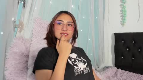 Liah  online show from June 5, 8:36 pm