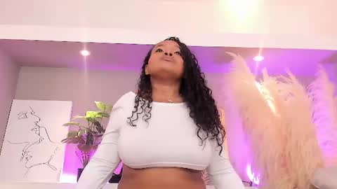 liahglow online show from July 19, 8:44 pm