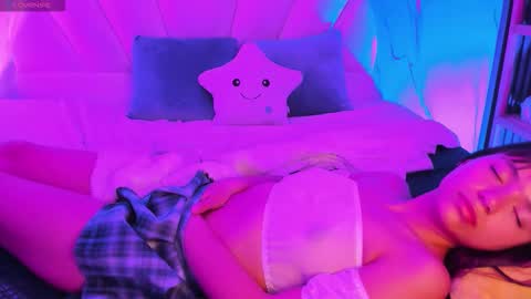 liajohnnson online show from March 19, 7:14 am