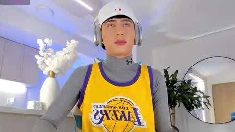 Liam online show from March 4, 12:40 am