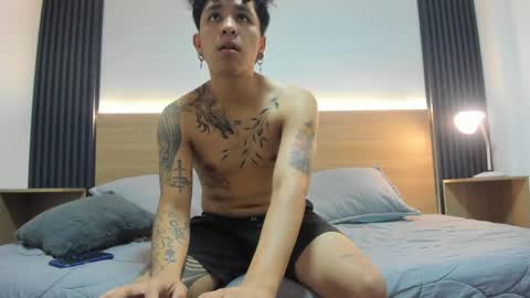 liam__fox online show from June 9, 4:01 am