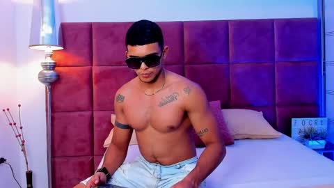 Liam Thomas online show from October 9, 8:47 pm