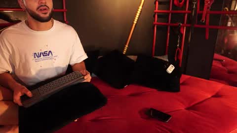 Liam  Luca online show from October 5, 8:27 pm