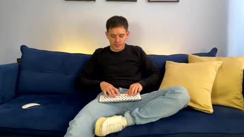 Liam online show from February 10, 2:37 pm