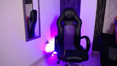 Liam  online show from February 25, 12:20 pm