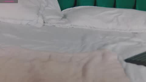 Liam online show from February 8, 8:12 pm