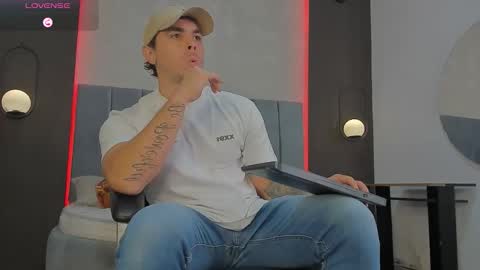 Liam online show from March 12, 8:12 pm