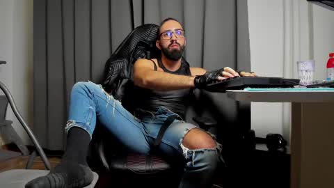 Liam online show from March 2, 9:43 pm