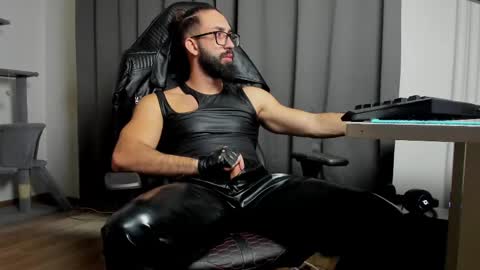 Liam online show from March 1, 10:02 am