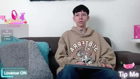 Liam  online show from January 7, 12:10 pm