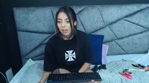 L I A M O N R O E online show from November 16, 2:19 pm