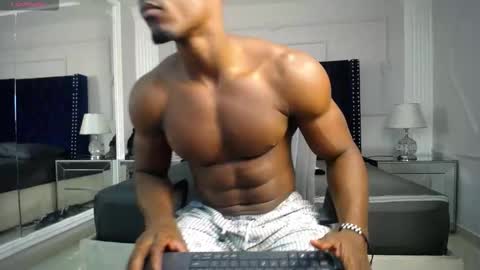 LiamRivers online show from December 17, 8:04 pm