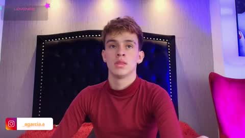 liam online show from December 23, 7:36 am