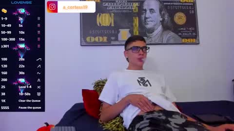    online show from December 3, 7:39 pm