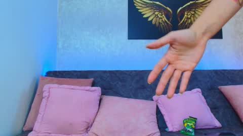 liaross online show from February 17, 8:16 pm