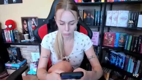 Anna online show from February 23, 7:54 am