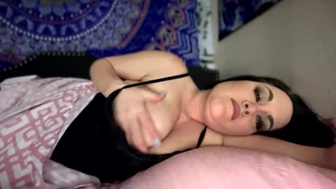 AllieAustyn online show from December 15, 7:57 am