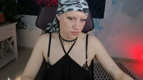 Hey My name is Lida online show from June 20, 11:27 am