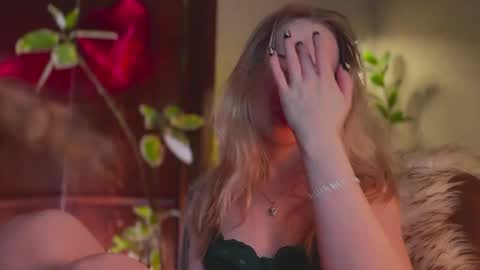 its my birthday today so im offline  but id be so happy if you felt like sending me a birthday love while im away  online show from March 23, 9:09 pm