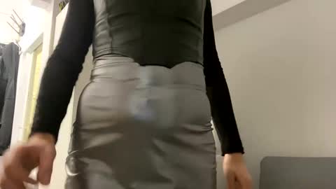 Snapshot of liferacw chatting on December 3, 6:00 pm SofieXxxDoll online show from December 3, 6:00 pm