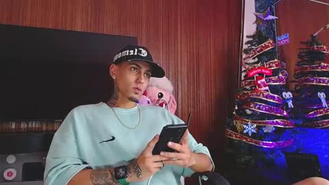 Daniel online show from December 13, 7:53 pm