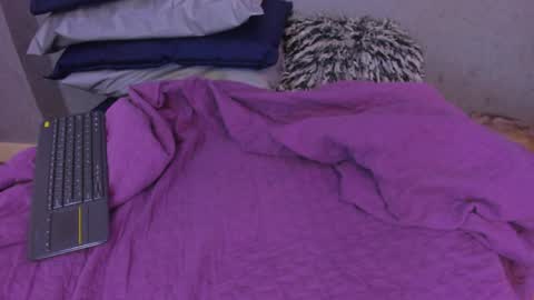 Miia online show from April 11, 7:07 pm