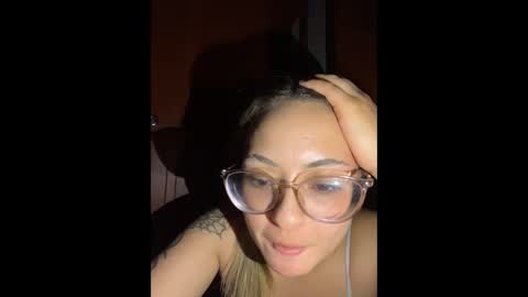 Snapshot of liilaaaa23 chatting on October 21, 5:56 am liilaaaa23 online show from October 21, 5:56 am