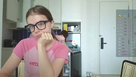 Snapshot of like_sun chatting on February 15, 2:58 am Call me Anna online show from February 15, 2:58 am