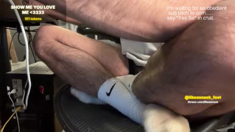 likeasnack online show from February 16, 2:32 am