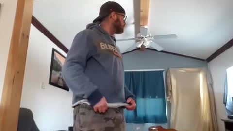 St pierre online show from March 25, 3:08 pm